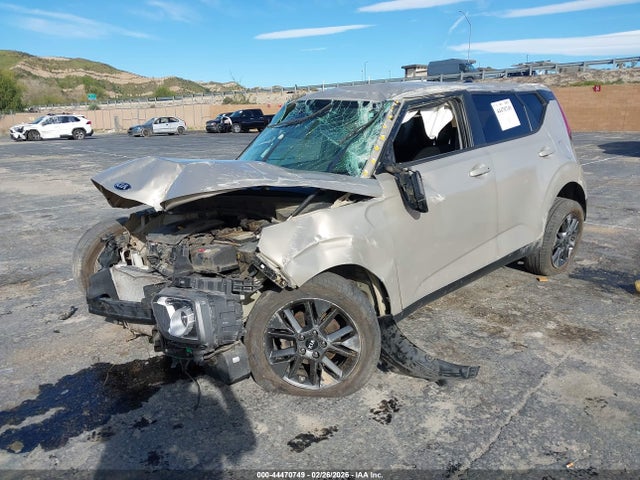 KIA SOUL EX 2020 KNDJ33AU2L7108582 Image 2