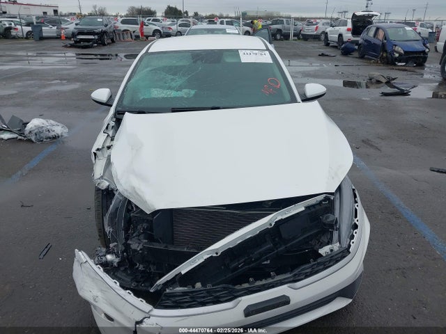 3KPF24AD1PE605188 KIA Forte Lxs
