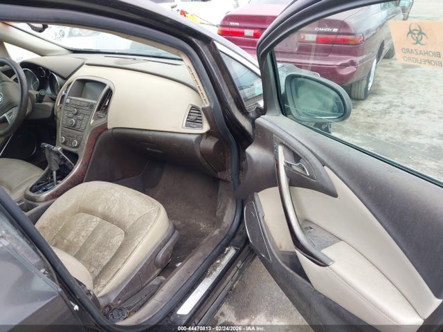 1G4PS5SK8E4190890 Buick Verano Leather Group