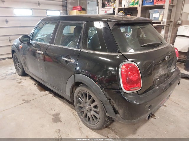 2016 MINI HARDTOP WMWXU1C54G2D08108 Photo 2