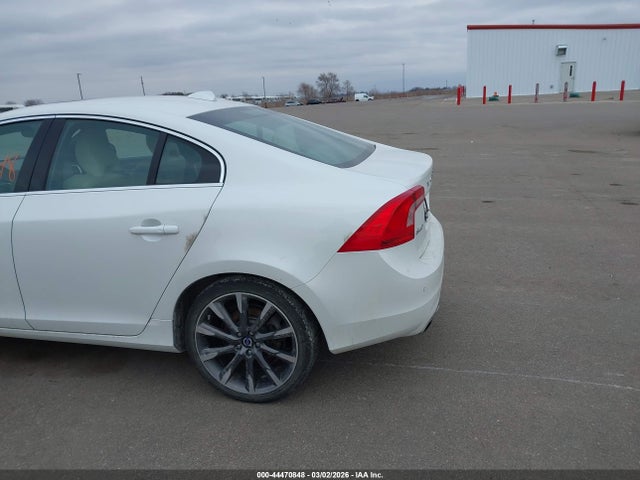 YV1612TK3F2332425 Volvo S60 T5 Premier