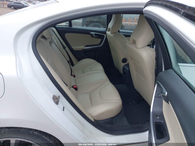 YV1612TK3F2332425 Volvo S60 T5 Premier