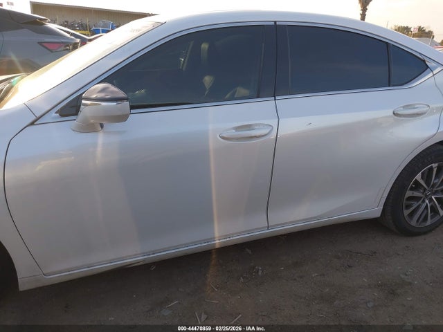 Продаж на аукціоні авто 2022 Lexus Es 350, vin: 58ACZ1B17NU137777, номер лоту: 44470859