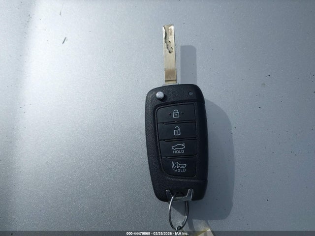 KMHLL4DG8RU830326 Hyundai ELANTRA SE