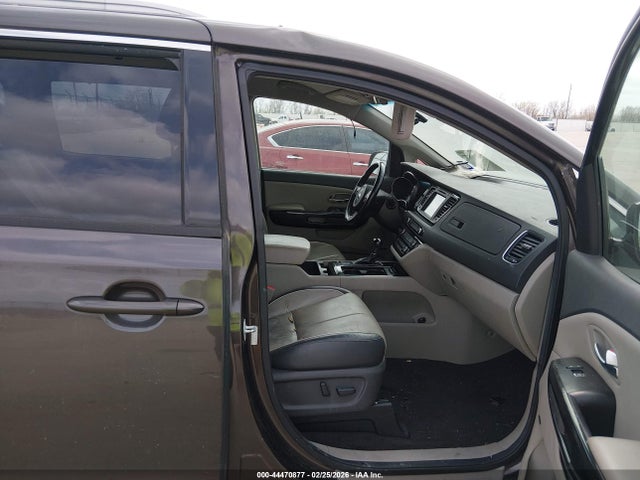 KIA Sedona Sx 2015 KNDMC5C16F6048635 Image 5