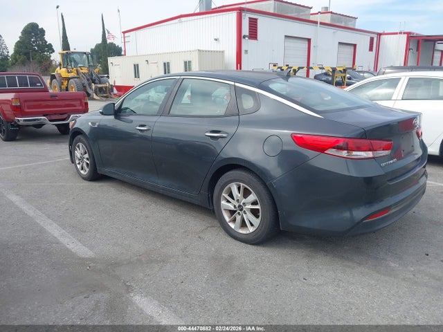 2016 KIA OPTIMA KNAGT4L30G5073141 Photo 2