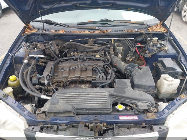 2000 Mazda Protege Es მანქანა იყიდება აუქციონზე, vin: JM1BJ2210Y0237977, აუქციონის ნომერი: 44470892