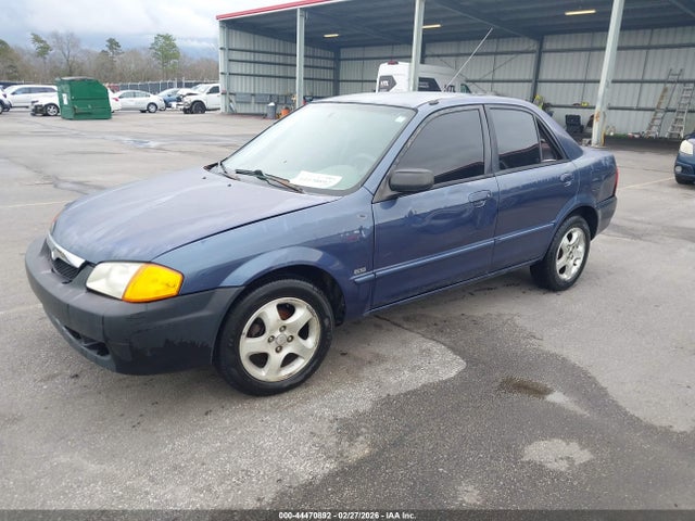 2000 Mazda Protege Es მანქანა იყიდება აუქციონზე, vin: JM1BJ2210Y0237977, აუქციონის ნომერი: 44470892