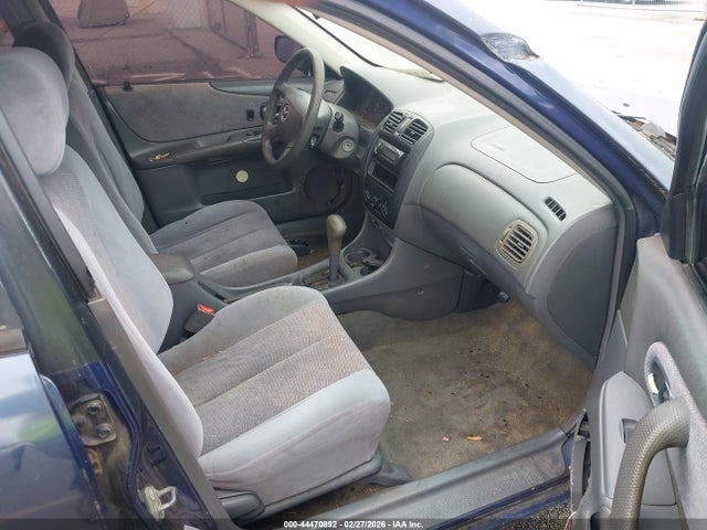 2000 Mazda Protege Es მანქანა იყიდება აუქციონზე, vin: JM1BJ2210Y0237977, აუქციონის ნომერი: 44470892