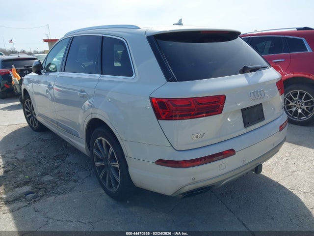 2017 AUDI Q7 WA1LAAF72HD024321 Photo 2