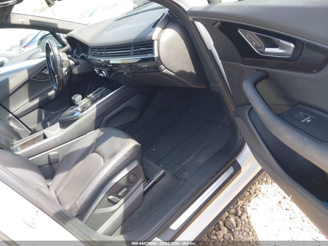 2017 AUDI Q7 WA1LAAF72HD024321 Photo 4