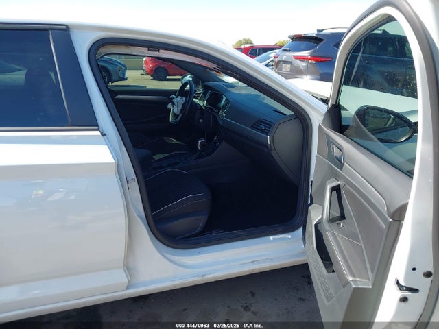 2024 Volkswagen Jetta 1.5t Sport მანქანა იყიდება აუქციონზე, vin: 3VWBM7BU5RM092882, აუქციონის ნომერი: 44470963