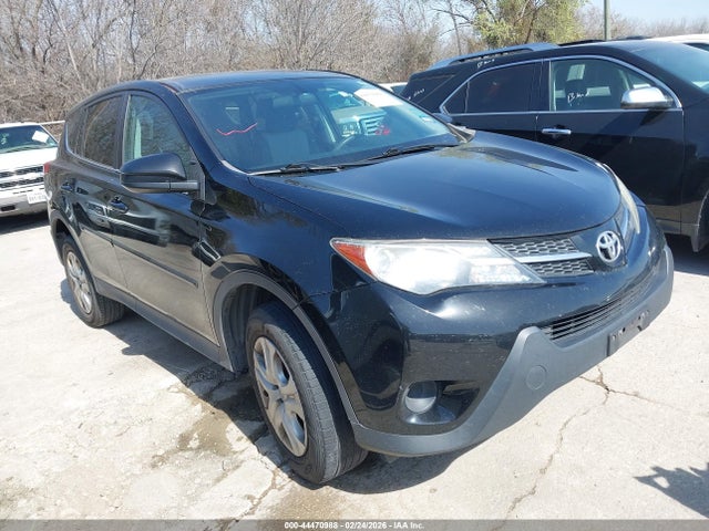 2T3ZFREV2FW208254 Toyota RAV4 LE