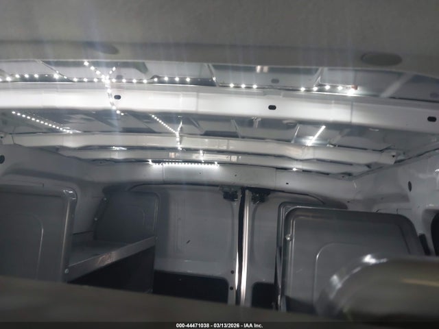 44471038 :رقم المزاد ، 3N6CM0KN3FK690576 vin ، 2015 Nissan Nv200 S مزاد بيع