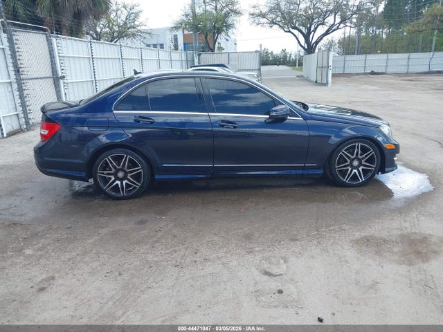 Продаж на аукціоні авто 2013 Mercedes-benz C 300 Sport 4matic, vin: WDDGF8AB6DR242097, номер лоту: 44471047