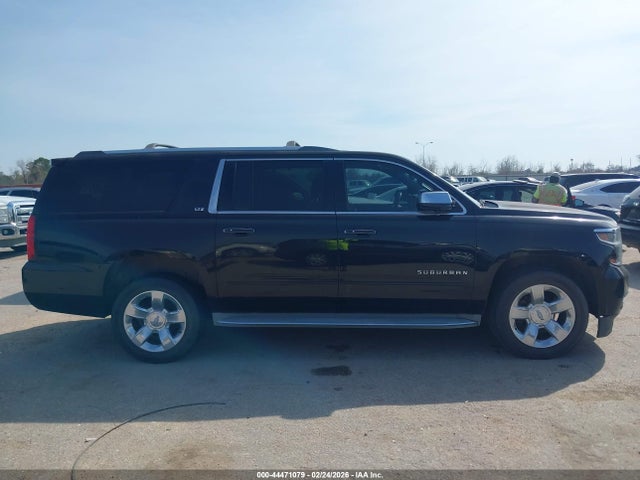 2015 Chevrolet Suburban 1500 Ltz მანქანა იყიდება აუქციონზე, vin: 1GNSCKKCXFR162183, აუქციონის ნომერი: 44471079