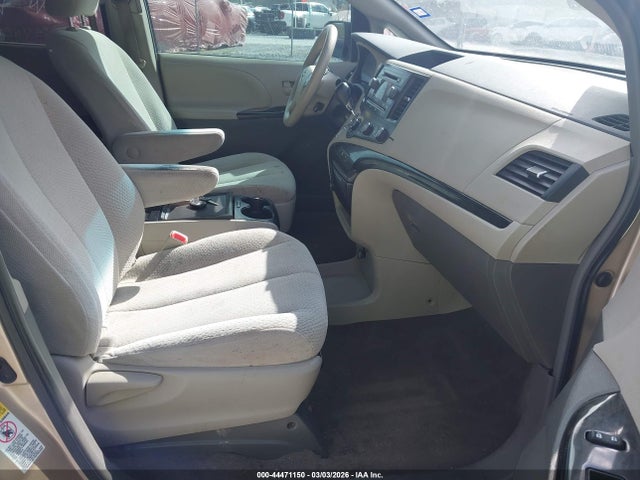 Продажа на аукционе авто 2012 Toyota Sienna Le V6 8 Passenger, vin: 5TDKK3DC5CS233592, номер лота: 44471150
