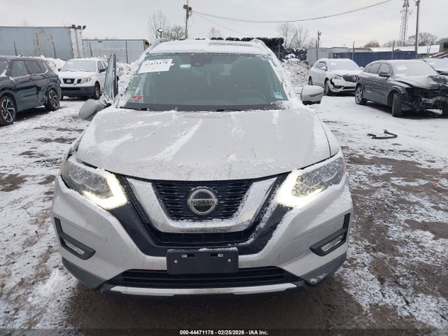 JN8AT2MV9JW310504 Nissan Rogue Sl