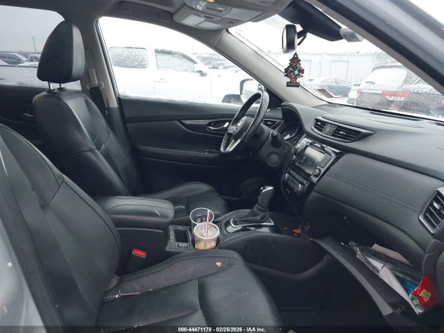 JN8AT2MV9JW310504 Nissan Rogue Sl