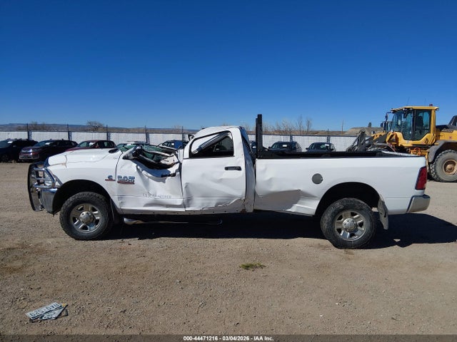 44471216 :رقم المزاد ، 3C63R3GL9FG542245 vin ، 2015 Ram 3500 Tradesman مزاد بيع