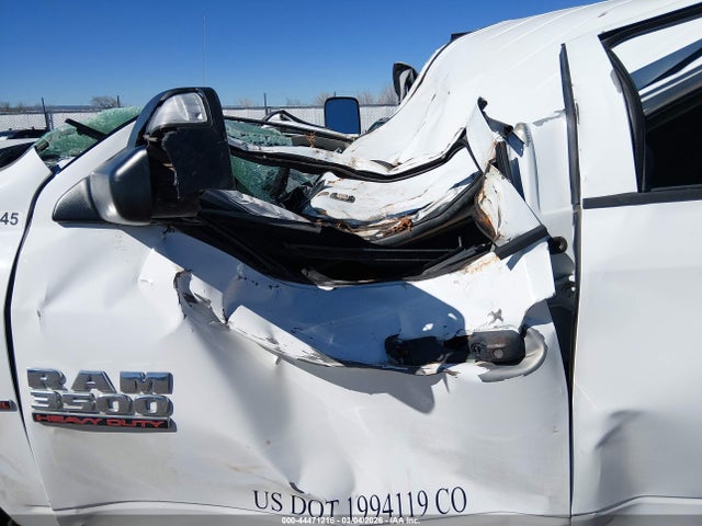 44471216 :رقم المزاد ، 3C63R3GL9FG542245 vin ، 2015 Ram 3500 Tradesman مزاد بيع