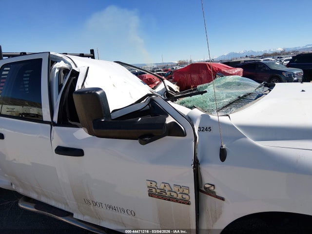 44471216 :رقم المزاد ، 3C63R3GL9FG542245 vin ، 2015 Ram 3500 Tradesman مزاد بيع