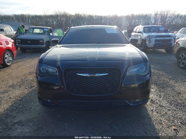 44471228 :رقم المزاد ، 2C3CCAGG7FH736293 vin ، 2015 Chrysler 300 300s مزاد بيع