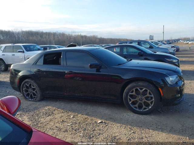 44471228 :رقم المزاد ، 2C3CCAGG7FH736293 vin ، 2015 Chrysler 300 300s مزاد بيع