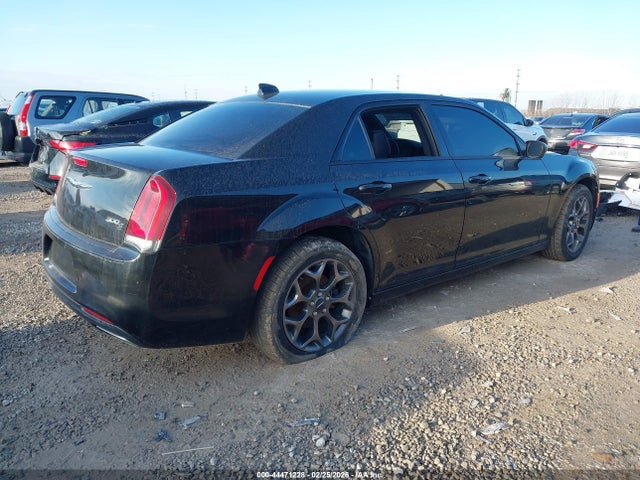 44471228 :رقم المزاد ، 2C3CCAGG7FH736293 vin ، 2015 Chrysler 300 300s مزاد بيع