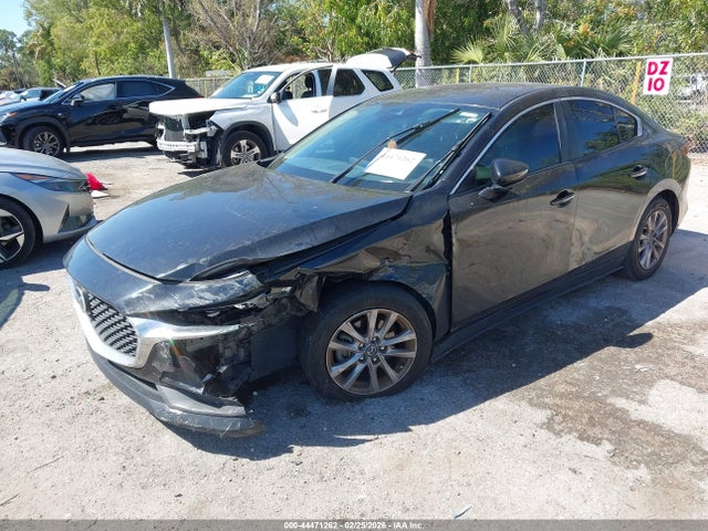 44471262 :رقم المزاد ، 3MZBPAAL1MM253444 vin ، 2021 Mazda Mazda3 2.5 S مزاد بيع