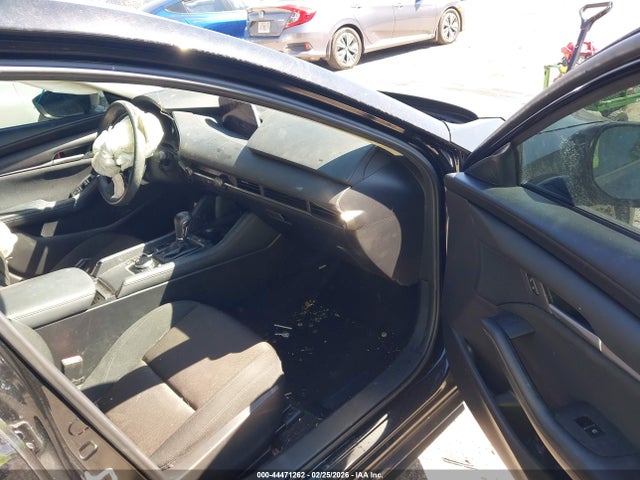 44471262 :رقم المزاد ، 3MZBPAAL1MM253444 vin ، 2021 Mazda Mazda3 2.5 S مزاد بيع