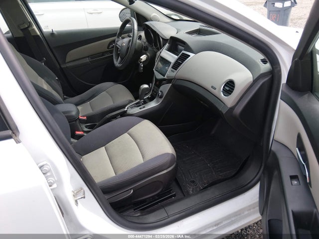 1G1PA5SH1E7482285 Chevrolet Cruze Ls Auto
