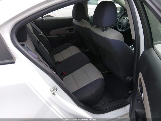 1G1PA5SH1E7482285 Chevrolet Cruze Ls Auto