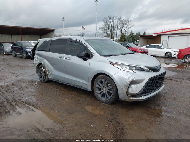 2021 TOYOTA SIENNA 5TDXRKEC5MS005619