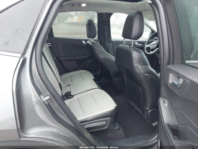 1FMCU9JA4SUB45465 Ford Escape Platinum