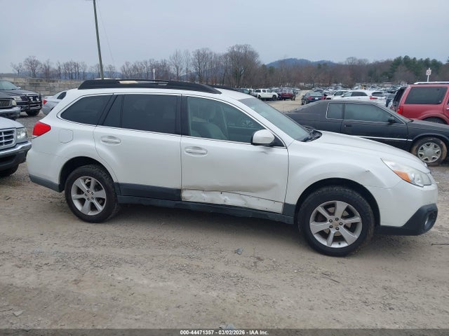 Subaru Outback 2.5i Premium 2014 4S4BRBCC9E3235725 Image 13