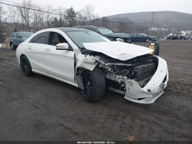 2016 MERCEDES-BENZ CLA 250 WDDSJ4GB5GN354040