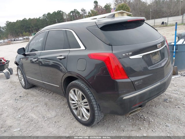 2018 CADILLAC XT5 1GYKNERS9JZ212737 Photo 2