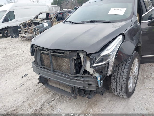 2018 CADILLAC XT5 1GYKNERS9JZ212737 Photo 5