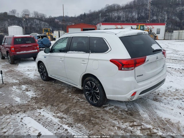 44471396 :رقم المزاد ، JA4J24A52JZ030415 vin ، 2018 Mitsubishi Outlander Phev Sel مزاد بيع