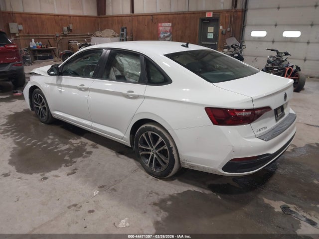 2022 VOLKSWAGEN JETTA 3VWBM7BU4NM002213 Photo 2