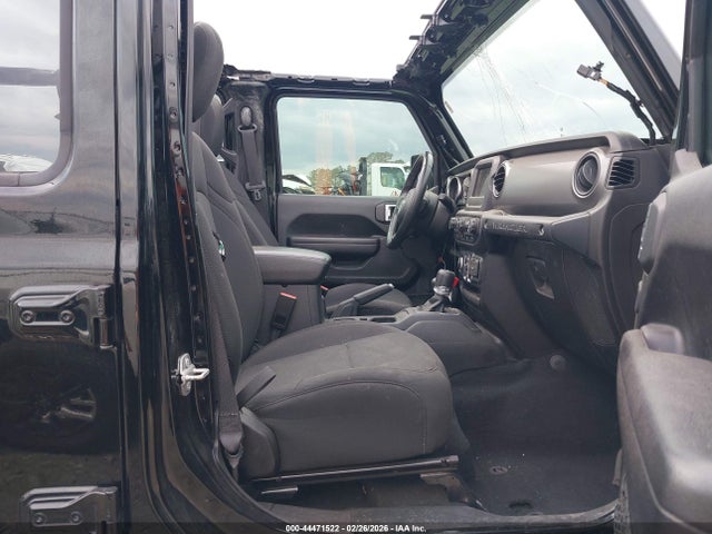 44471522 :رقم المزاد ، 1C4HJXDG6NW253313 vin ، 2022 Jeep Wrangler Unlimited High Tide 4x4 مزاد بيع