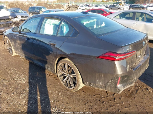 44471565 :رقم المزاد ، WBA13FK06SCU71774 vin ، 2025 Bmw 550e Xdrive مزاد بيع