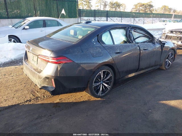 44471565 :رقم المزاد ، WBA13FK06SCU71774 vin ، 2025 Bmw 550e Xdrive مزاد بيع
