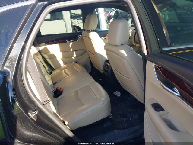 44471757 :رقم المزاد ، 1GYKNDRS7JZ188626 vin ، 2018 Cadillac Xt5 Luxury مزاد بيع