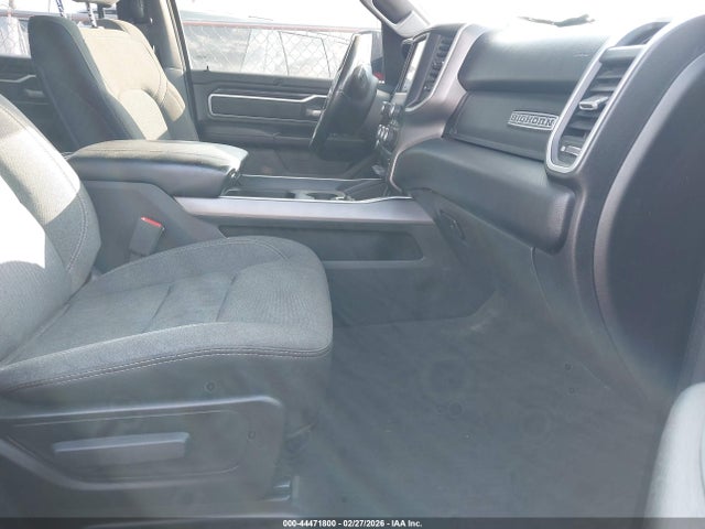 2020 Ram 1500 Big Horn  4x4 5'7 Box მანქანა იყიდება აუქციონზე, vin: 1C6SRFFT3LN208374, აუქციონის ნომერი: 44471800