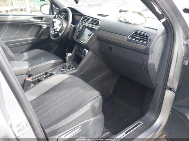 44471850 :رقم المزاد ، 3VVCB7AX7RM229380 vin ، 2024 Volkswagen Tiguan 2.0t Se R-line Black مزاد بيع
