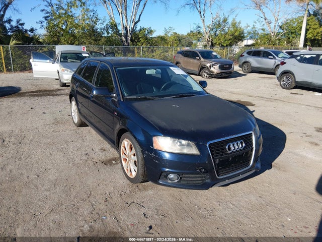 2013 AUDI A3 WAUBJAFM1DA004111