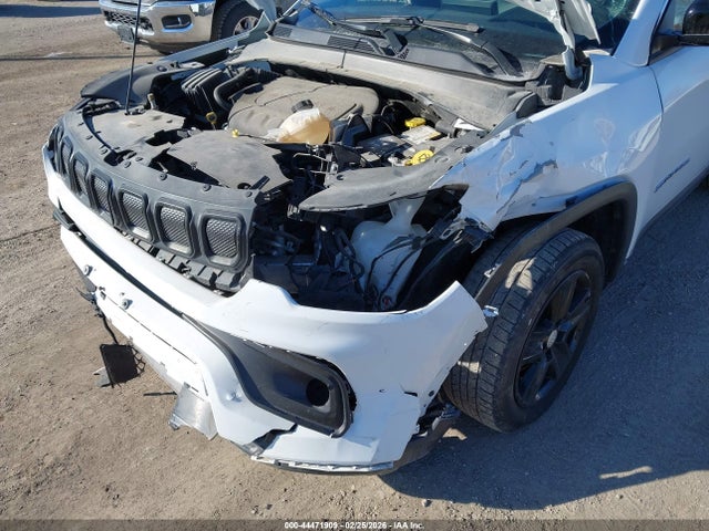 Продажа на аукционе авто 2022 Jeep Compass Latitude 4x4, vin: 3C4NJDBB8NT219582, номер лота: 44471909