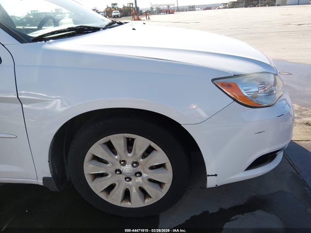 Aukcja sprzedaży 2012 Chrysler 200 Lx, vin: 1C3CCBAB4CN240812, numer aukcji: 44471910